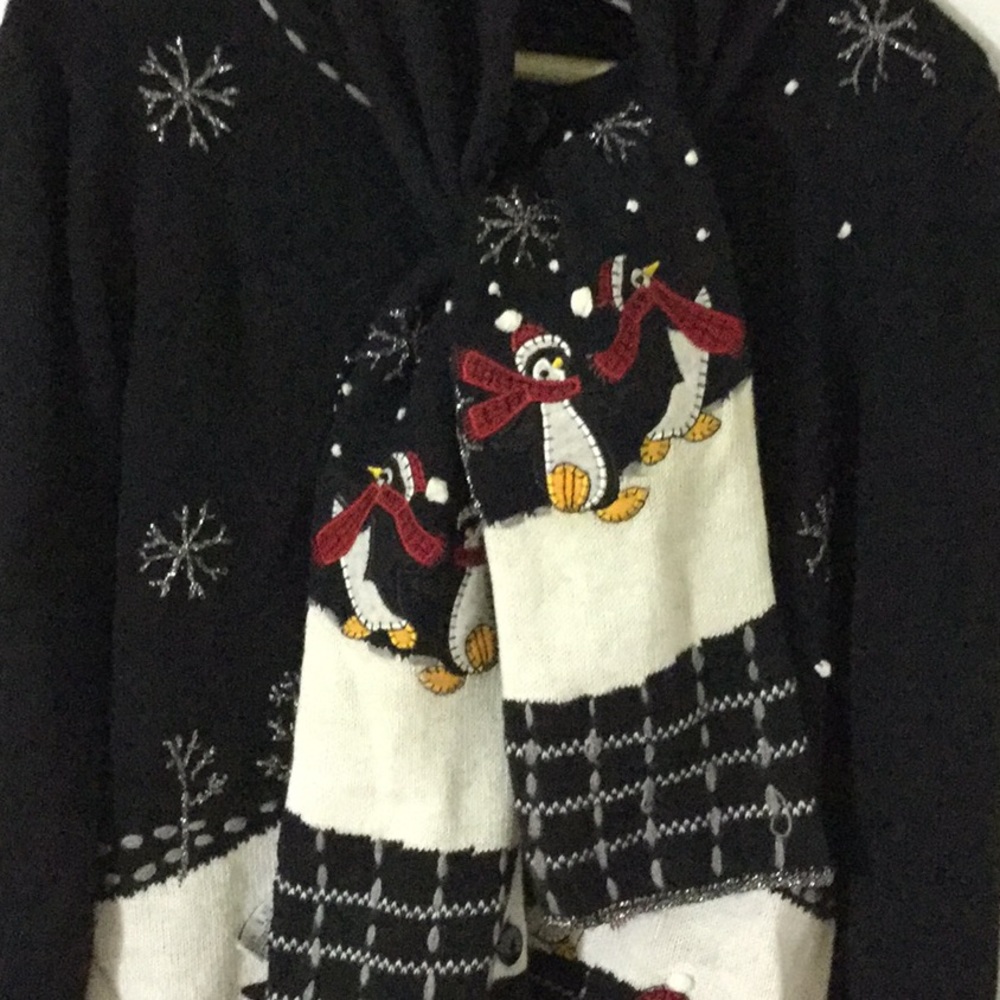 Cute White Stag Christmas sweater. - Picture 2 of 8